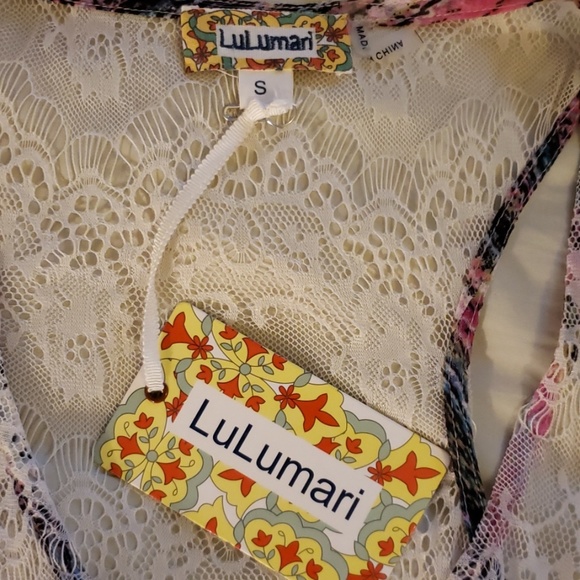 Lulumari Razor Back Tank (size small) - Picture 8 of 8